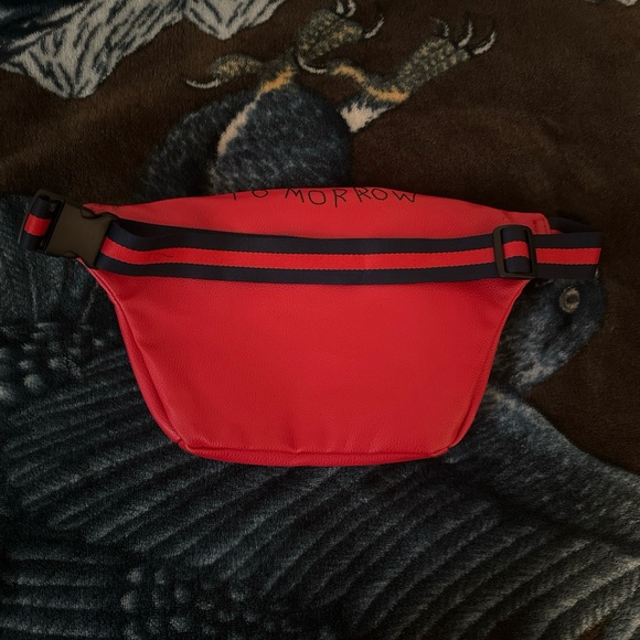 Gucci Coco Capitan "Tomorrow is now Yesterday" Belt Bag / Fanny Pack - Picture 2 of 3